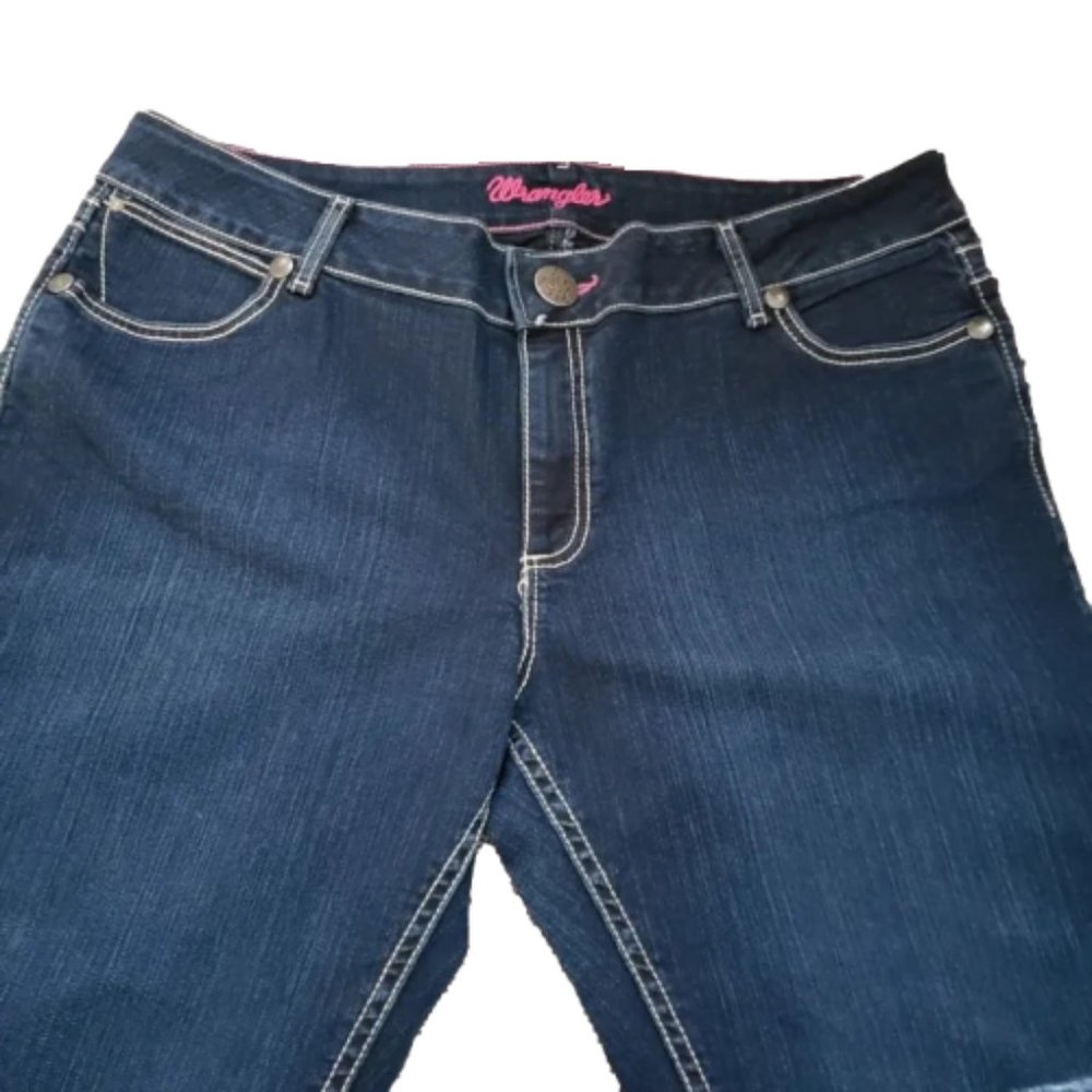 Bootcut Wrangler Plus Size Jeans - Ladies Denim Pants - Picture 3 of 7